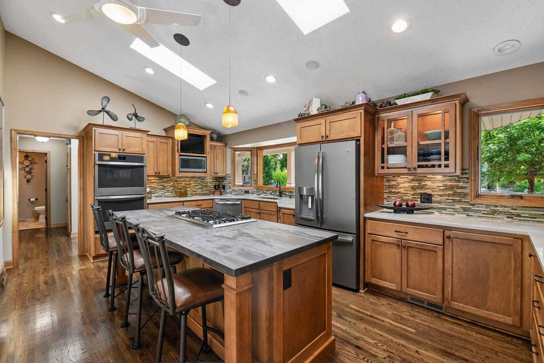 House in Burnsville, Minnesota, United States 2 - 18564570