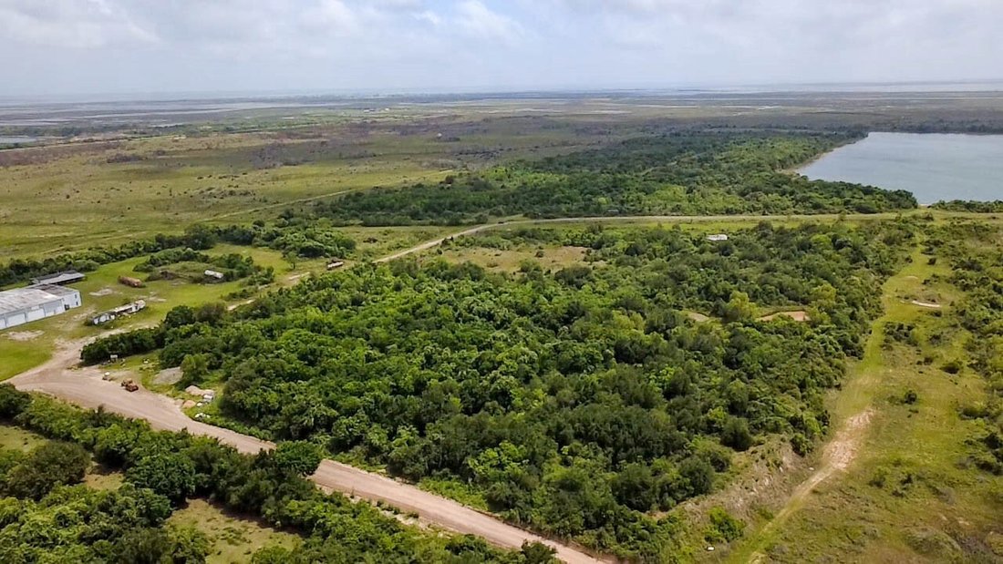Land in Hitchcock, Texas, United States 5 - 18562612
