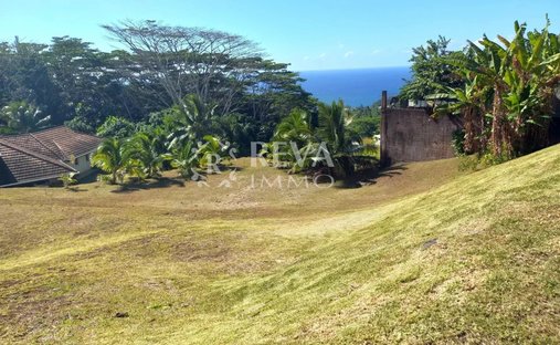 Land in Māhina, Windward Islands, French Polynesia 1