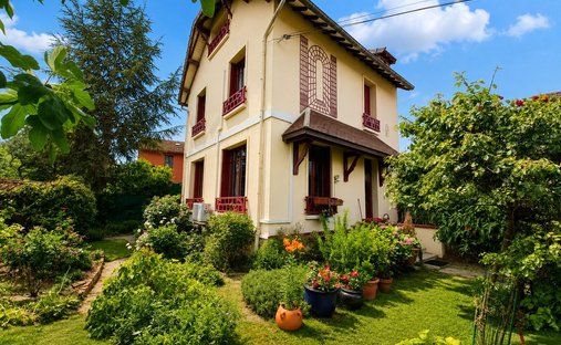 House in Le Vésinet, Ile-de-France, France 1
