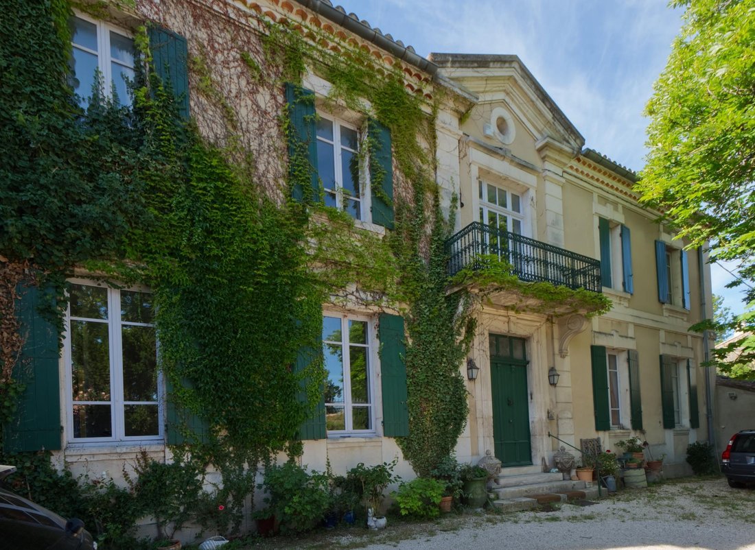 House in Centre Ville, Le Thor, France 2 - 18035724