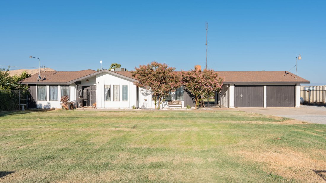 House in Cutler, California, United States 4 - 18562669