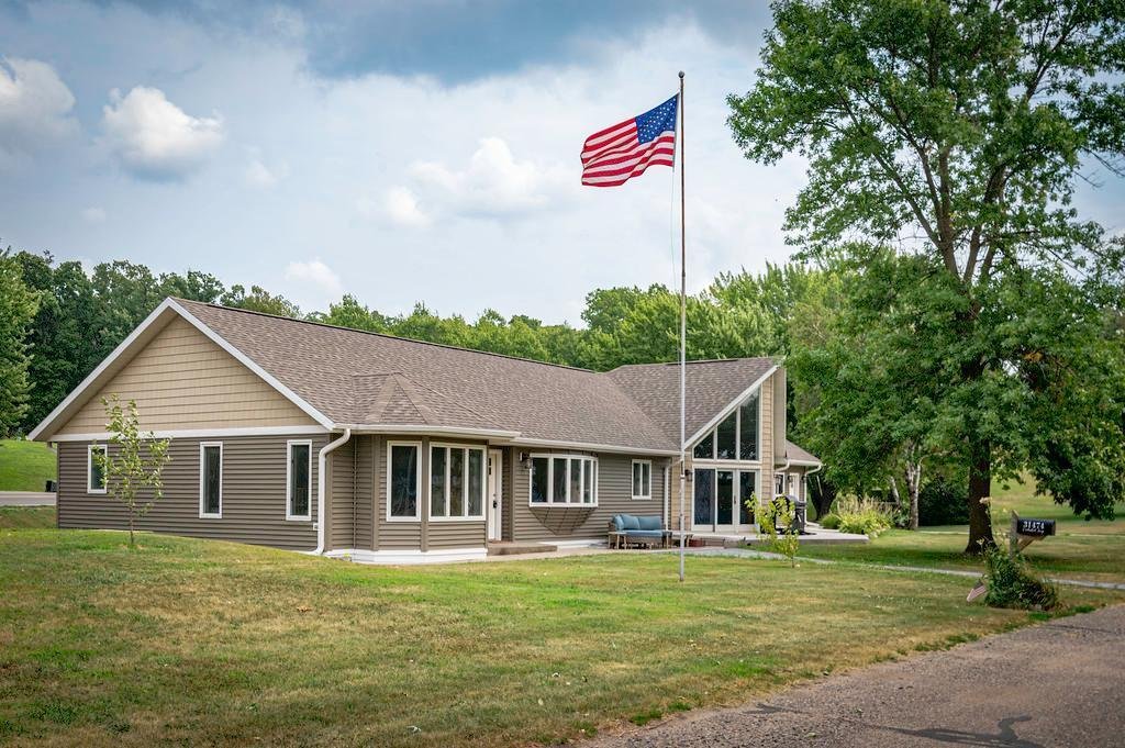 House in Burtrum, Minnesota, United States 2 - 18562670
