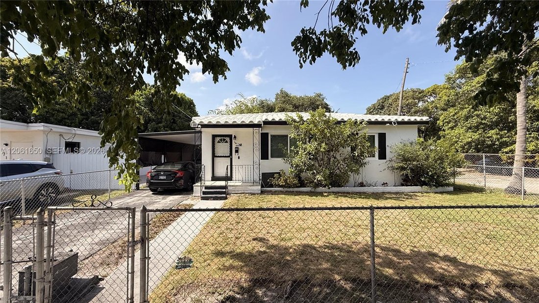 House in Miami, Florida, United States 1 - 18563065