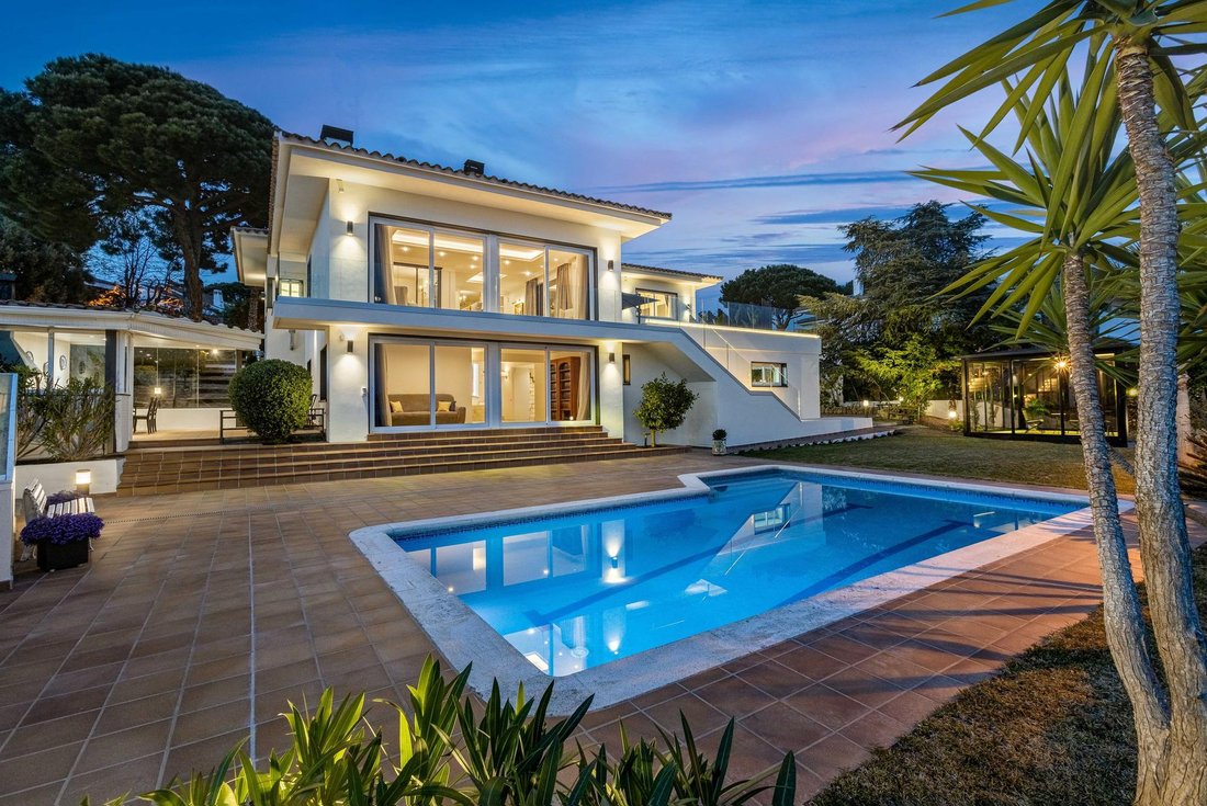 Villa in Alella, Catalonia, Spain 2 - 18558649