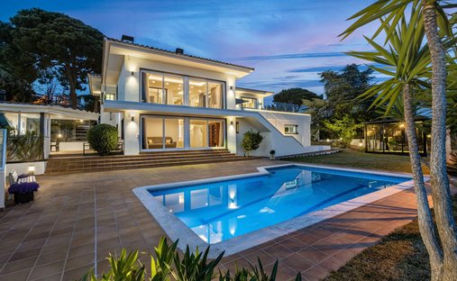 Villa in Alella, Katalonien, Spanien 1