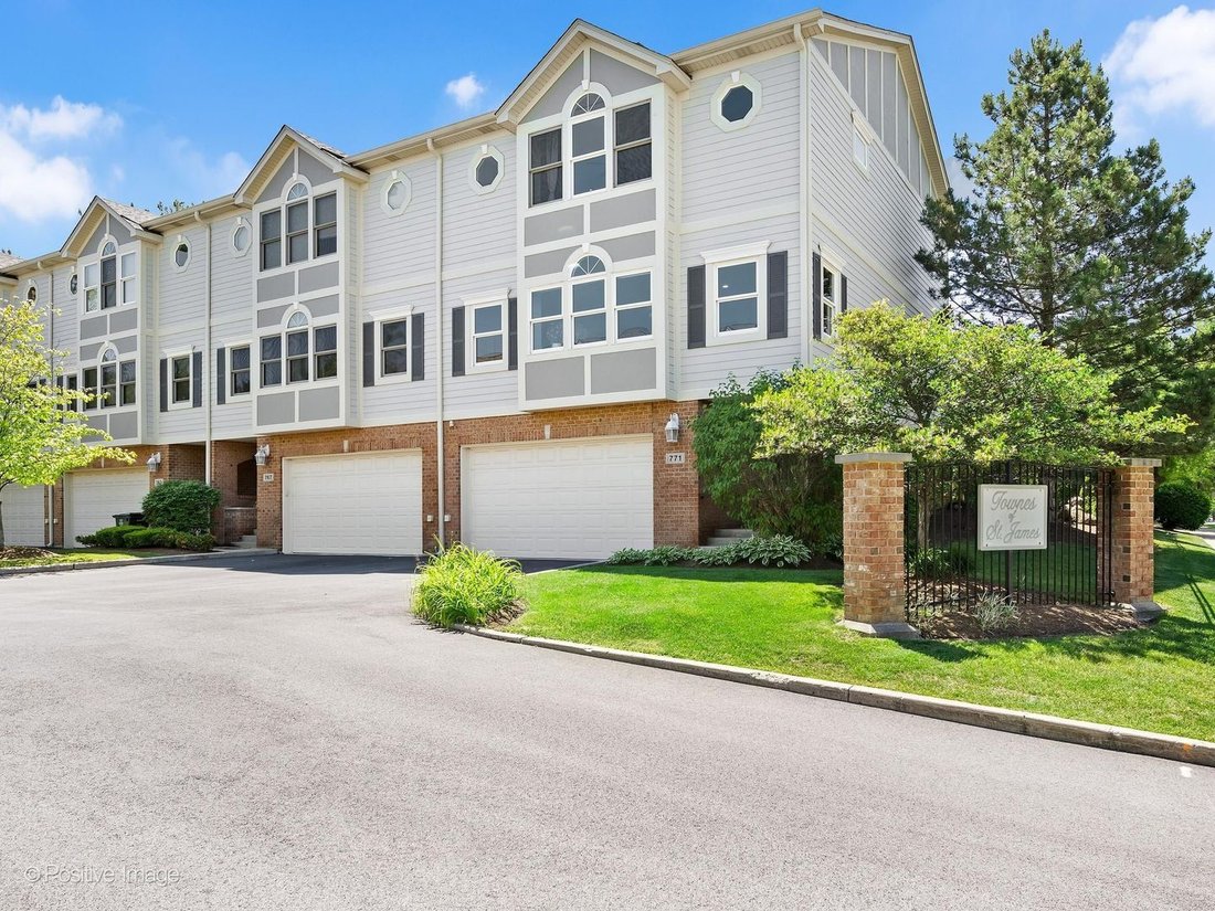 Condo in Palatine, Illinois, United States 1 - 18558944