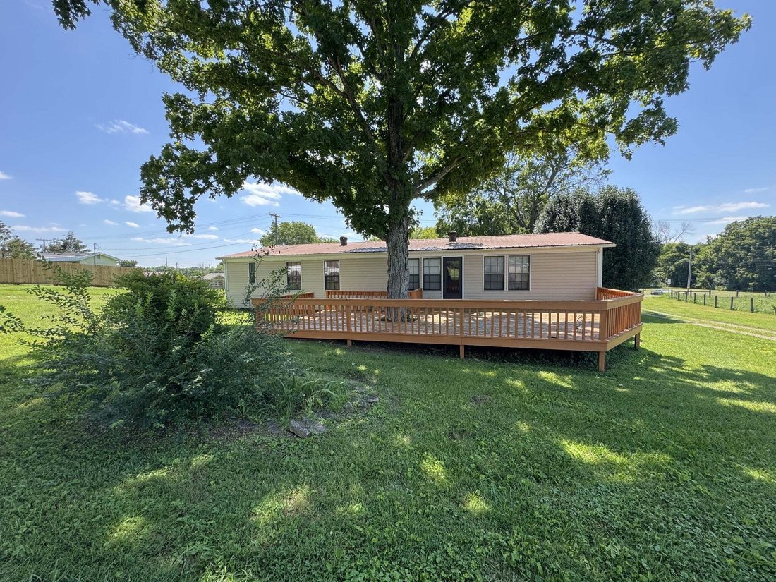 Arrington, Tennessee, United States 3 - 18558522