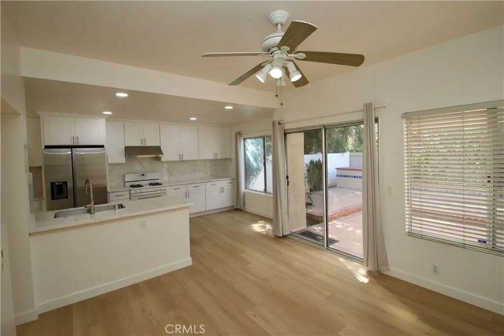 House in Irvine, California, United States 4 - 18559333