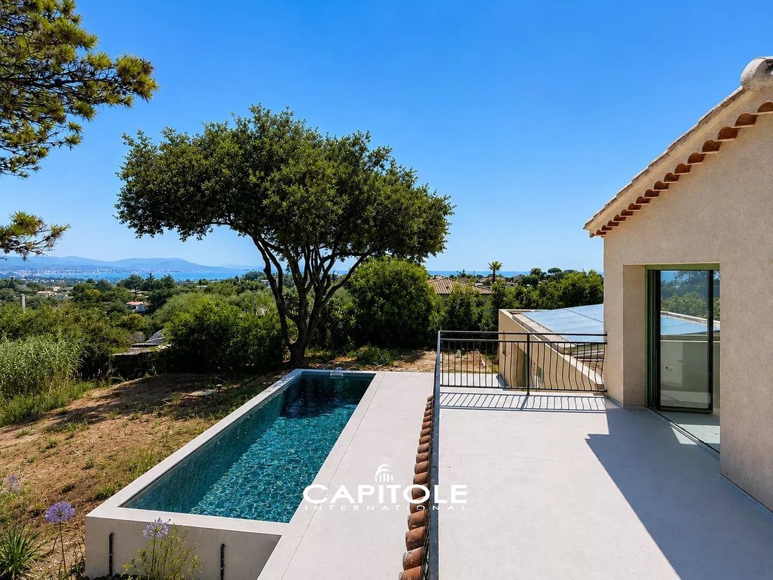 Villa in Les Cougoulins-Rastines, Antibes, France 2 - 18563245