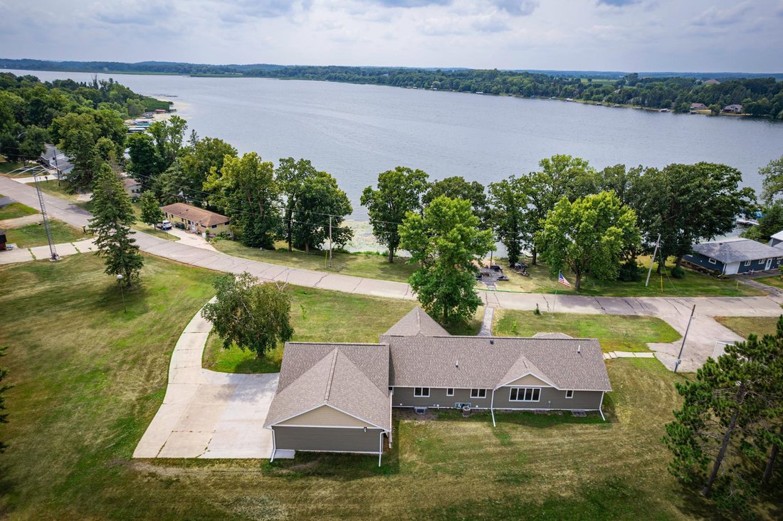 House in Burtrum, Minnesota, United States 4 - 18562670