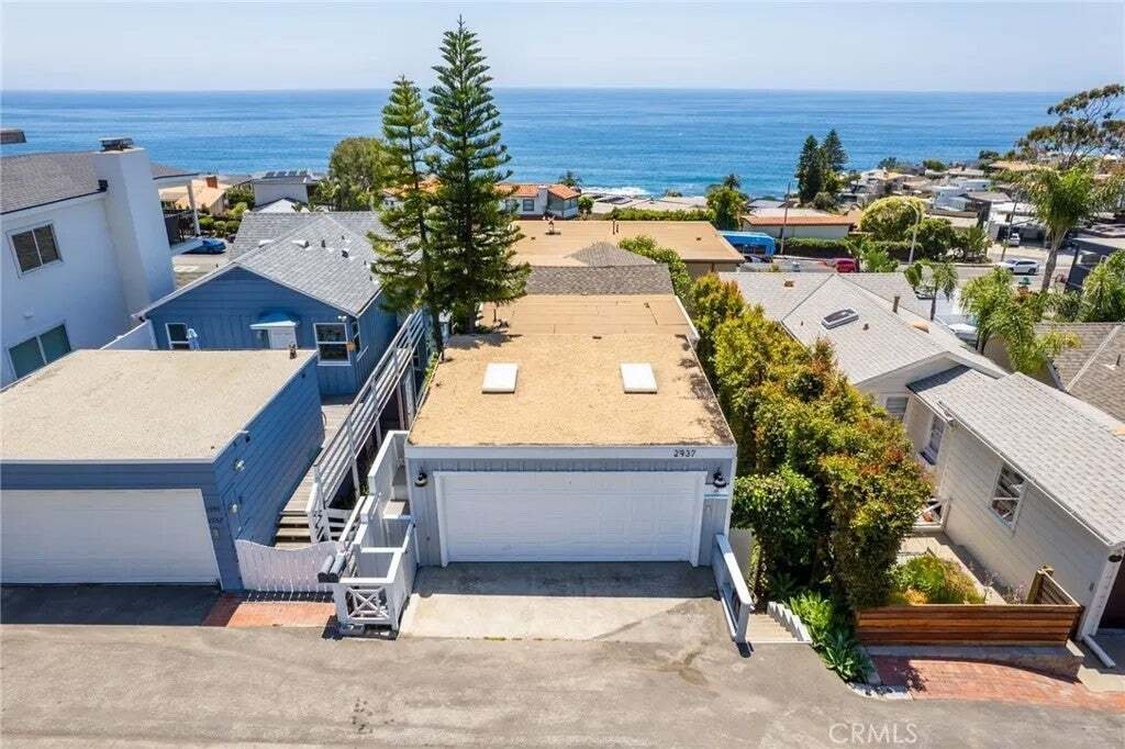 Laguna Beach, California, United States 3 - 18562343