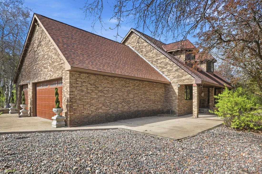 House in Osseo, Minnesota, United States 3 - 18564344