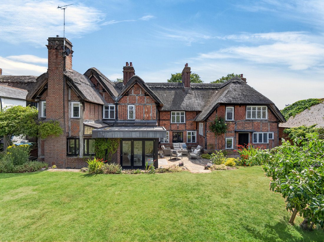 House in Adstock, England 2 - 18565441