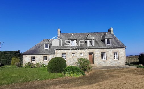 Maison à Plougrescant, Bretagne, France 1