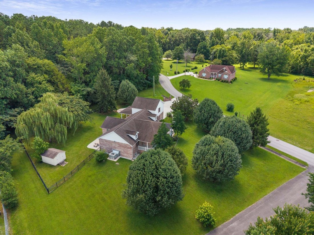 House in Manchester, Tennessee, United States 2 - 18564843