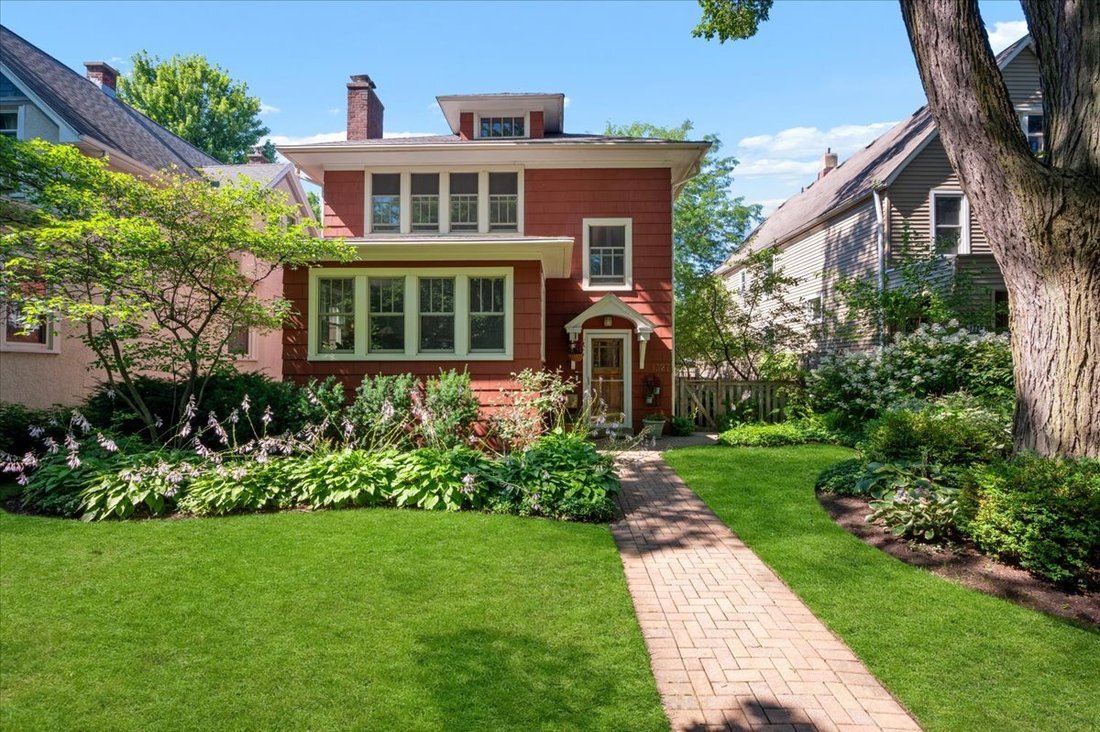 Evanston, Illinois, United States 3 - 18566328
