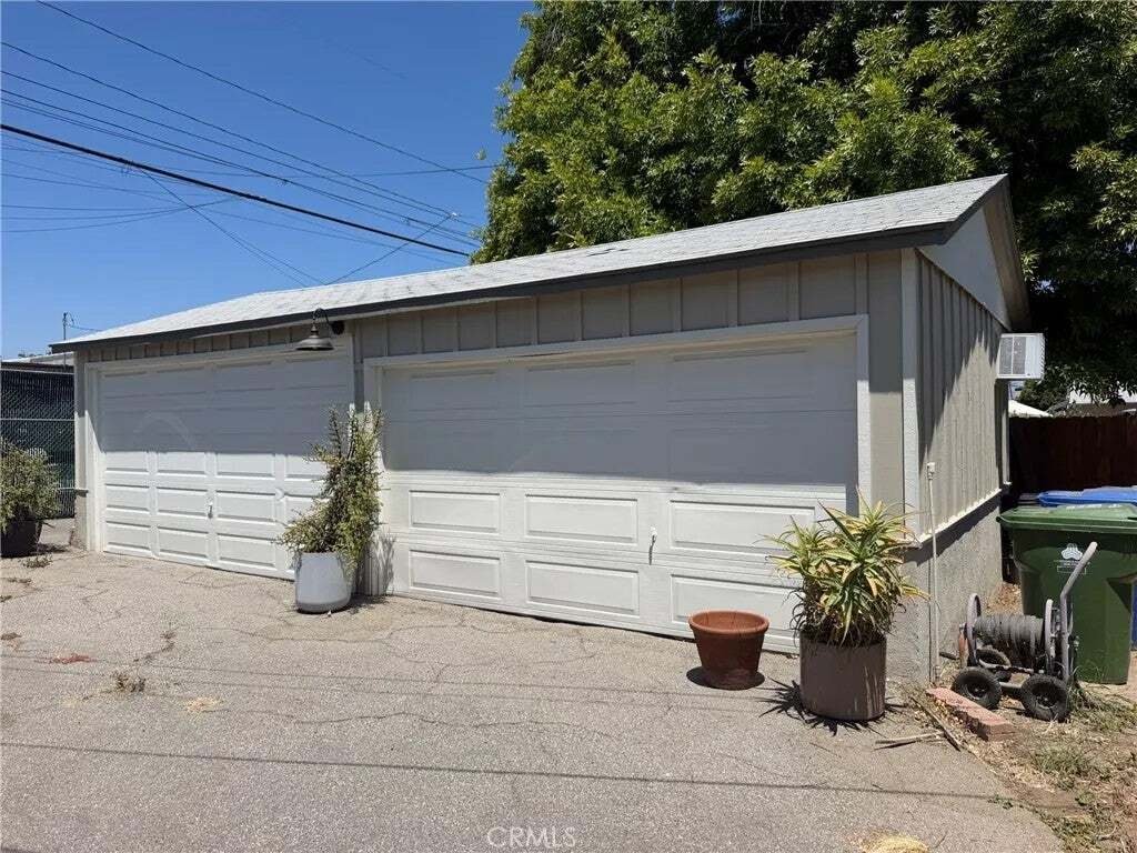 Los Angeles, California, United States 1 - 18562312