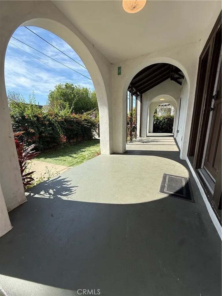 Los Angeles, California, United States 3 - 18562298