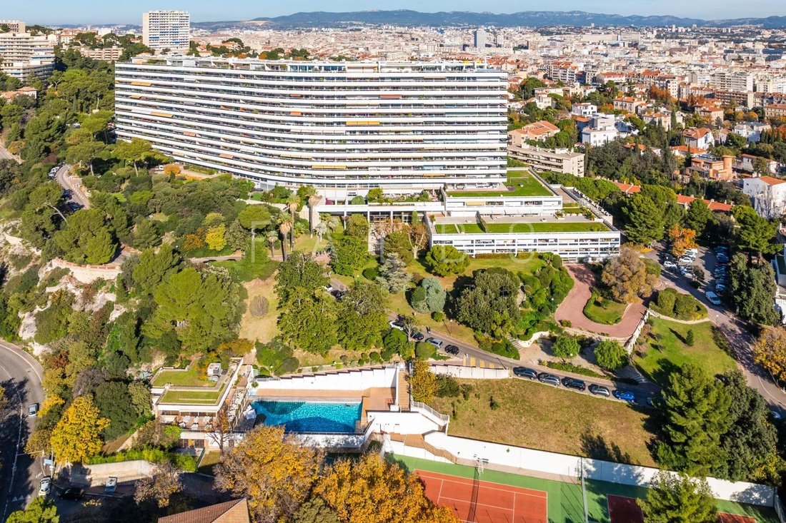 Apartment in Saint Giniez, 8e Arrondissement, Marseille 4 - 16220874