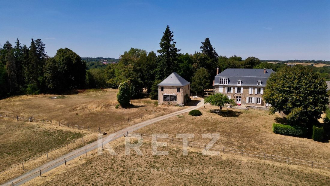 Estate in Aigurande, Centre-Val de Loire, France 2 - 18563894