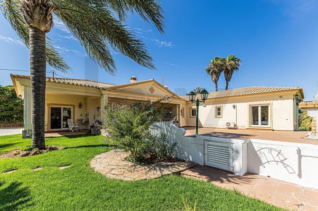 Country House in Carvoeiro, Algarve, Portugal 1 - 18565947