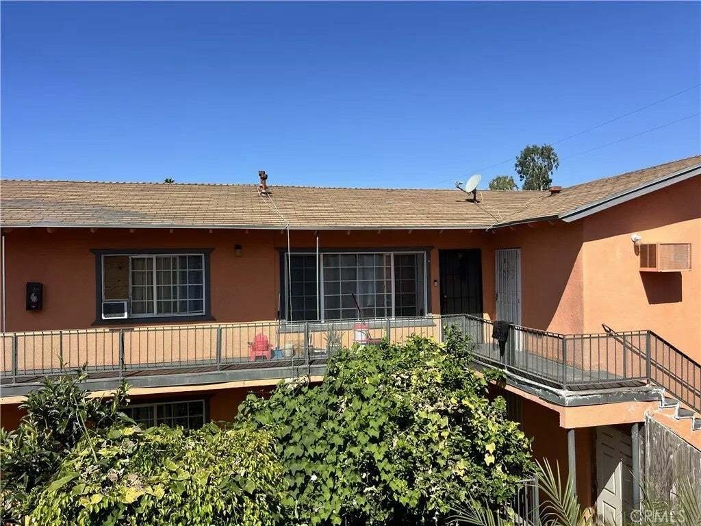 Garden Grove, California, United States 5 - 18562442