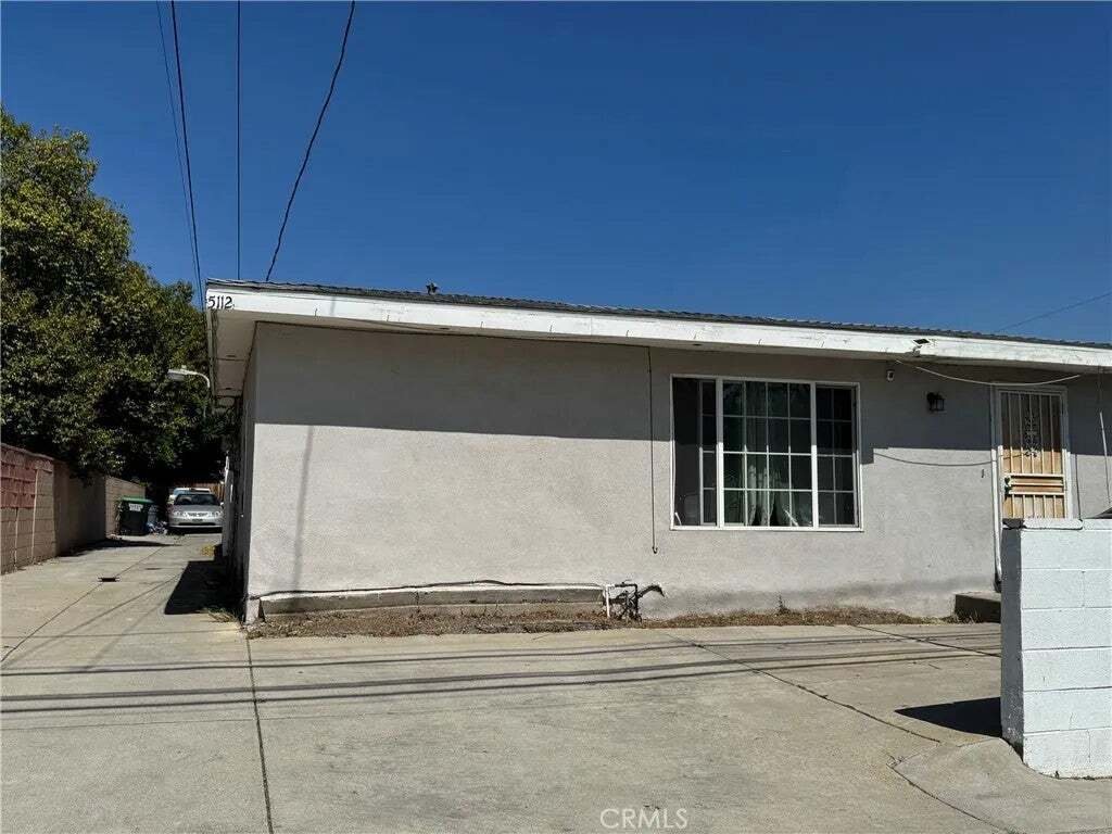 Covina, California, United States 3 - 18562259