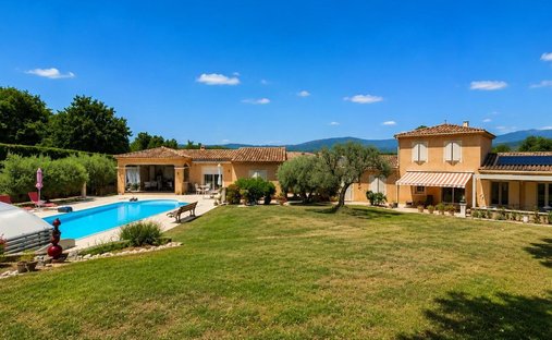 House in Malemort-du-Comtat, Provence-Alpes-Côte d'Azur, France 1