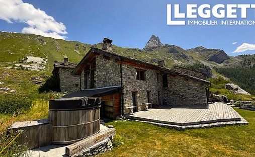 Chalet in Tignes, Auvergne-Rhône-Alpes, France 1