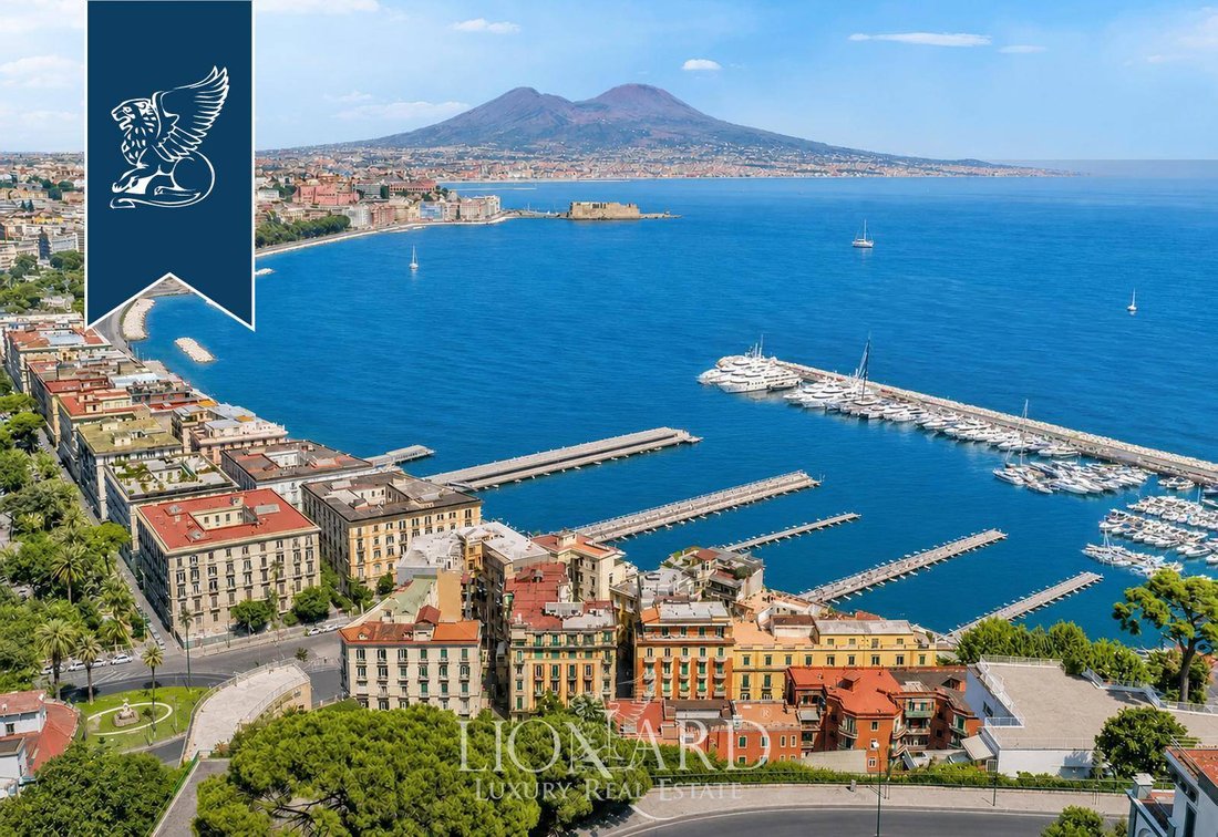 Apartment in Chiaia, Naples, Campania 2 - 18563414
