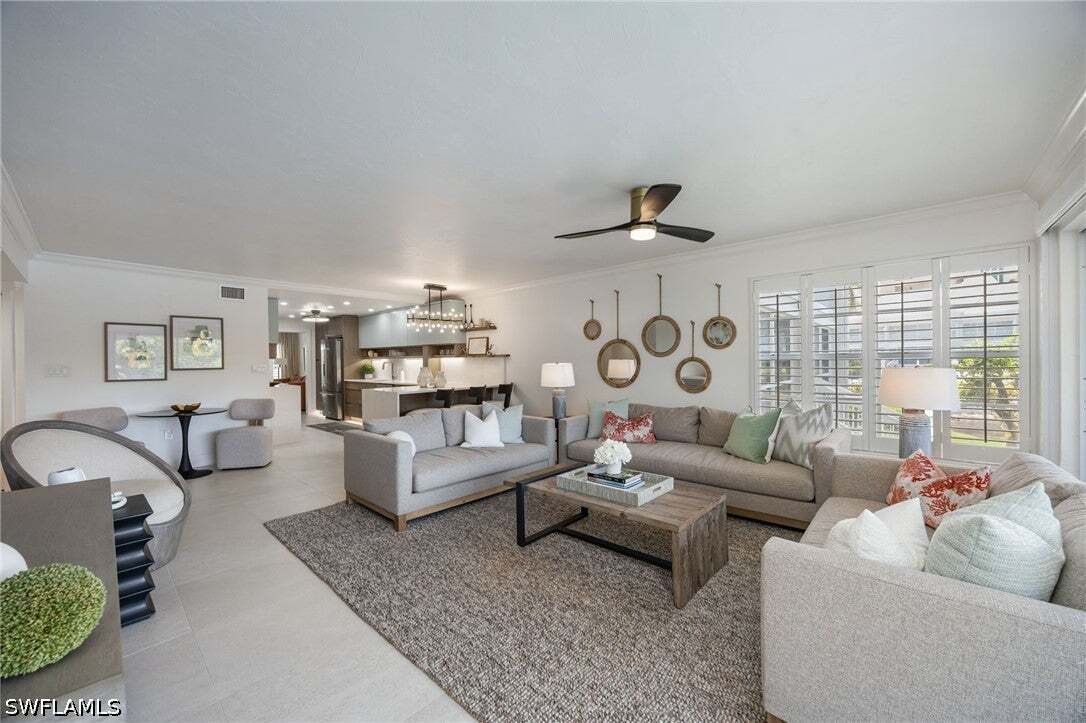 Condo in Naples, Florida, United States 3 - 18558359