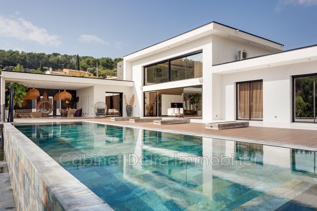 Villa in Bandol, Provence-Alpes-Côte d'Azur, France 2 - 15465402