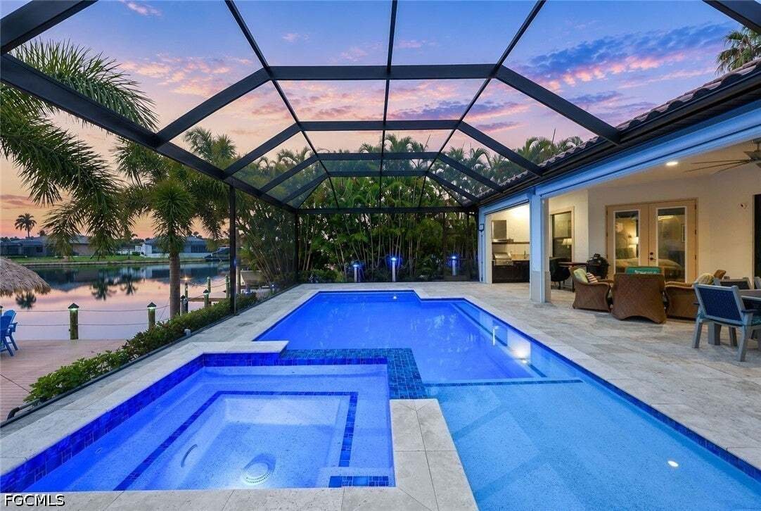 Haus in Cape Coral, Florida, Vereinigte Staaten 2 - 18561070