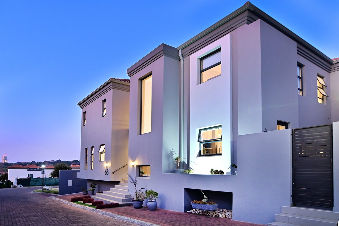 Country House in Hyde Park, Gauteng, South Africa 2 - 18563880