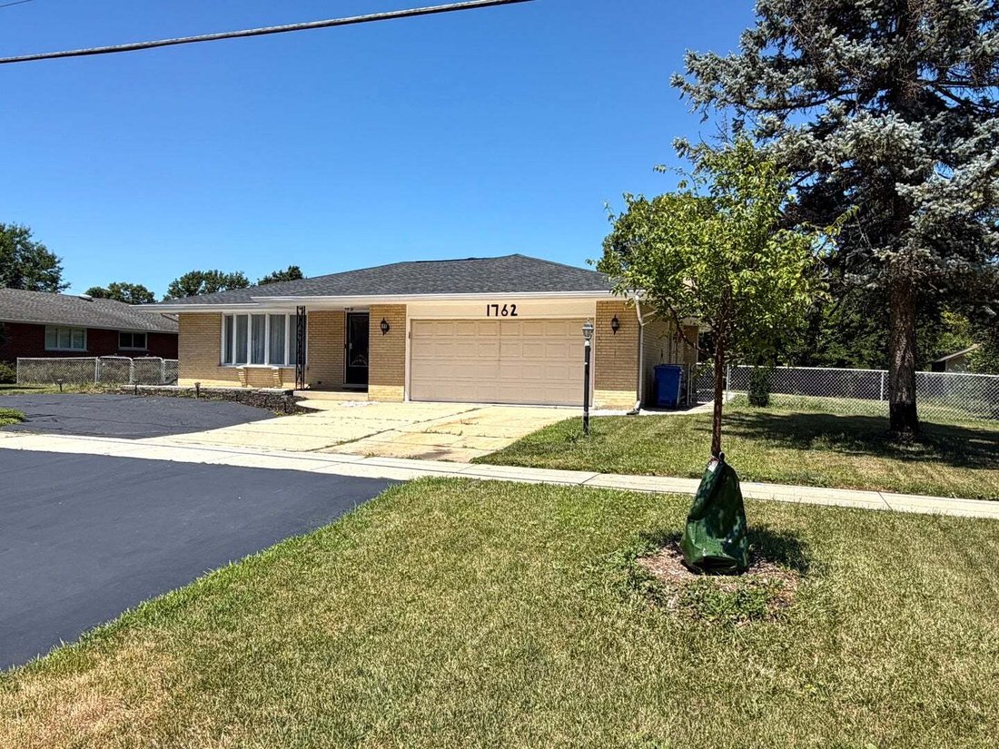 House in Mount Prospect, Illinois, United States 2 - 18562535
