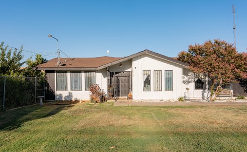 House in Cutler, California, United States 1