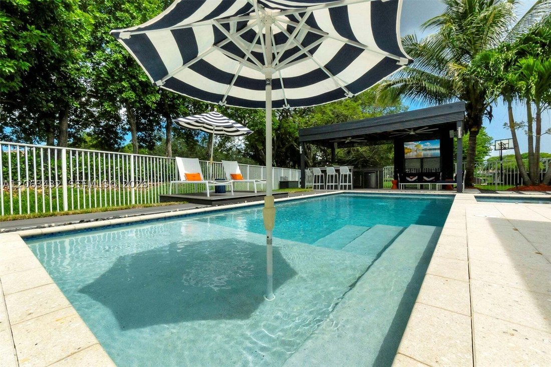 House in Miramar, Florida, United States 3 - 18562016