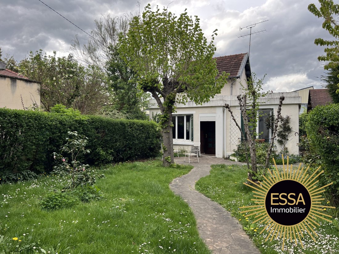 House in Le Chesnay, Le Chesnay-Rocquencourt, France 1 - 18564416