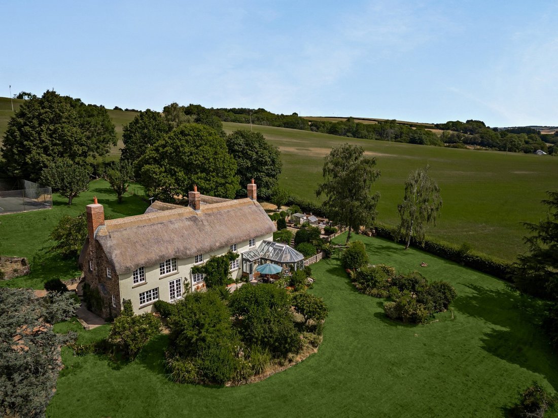 House in Washfield, England 4 - 18558492