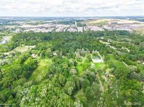 Land in Lake Angelus, Michigan, United States 2 - 18562733