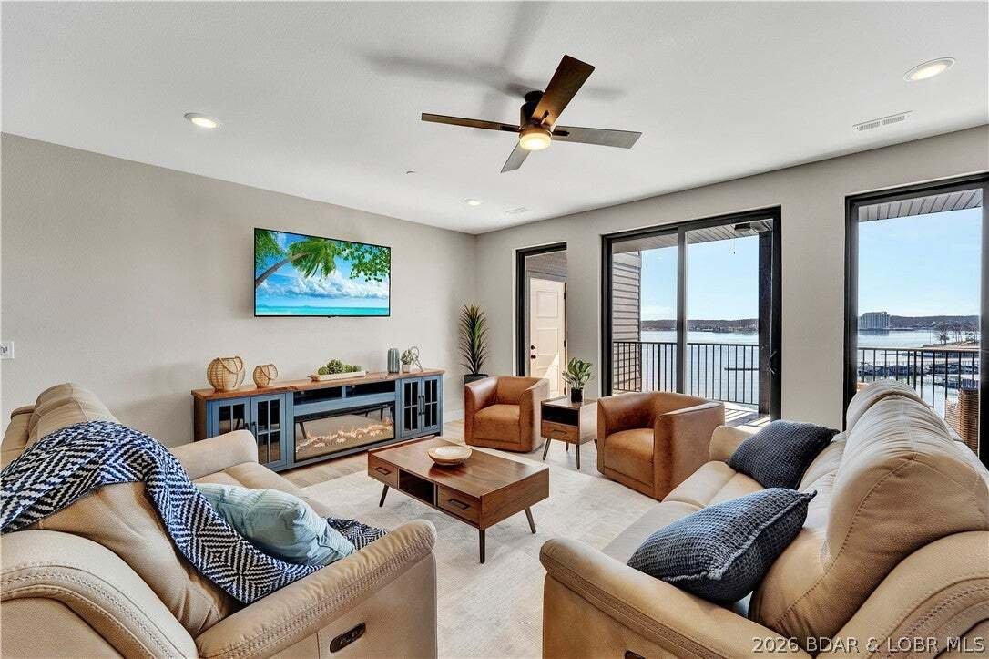 Condo in Sunrise Beach, Missouri, United States 3 - 18558187