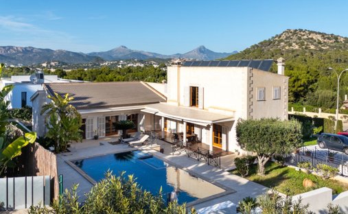 Villa in Calvia, Balearic Islands, Spain 1