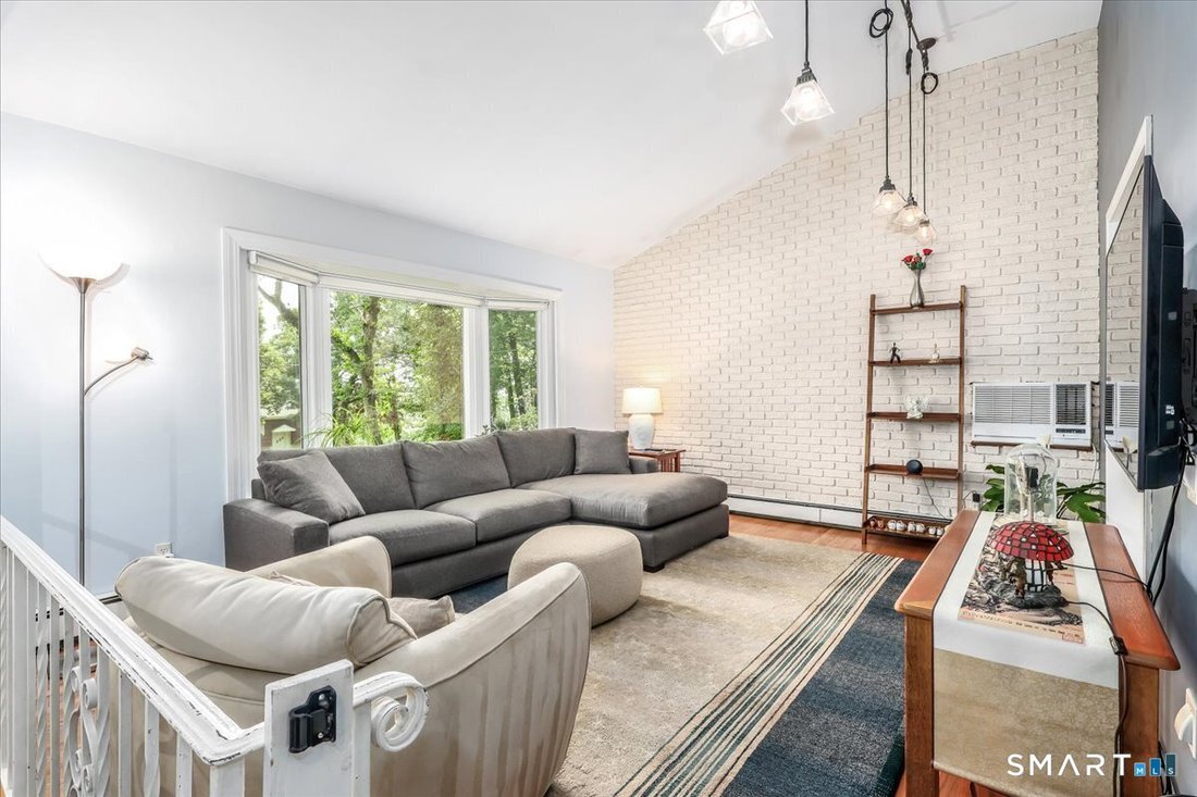House in Ridgefield, Connecticut, United States 2 - 18562646