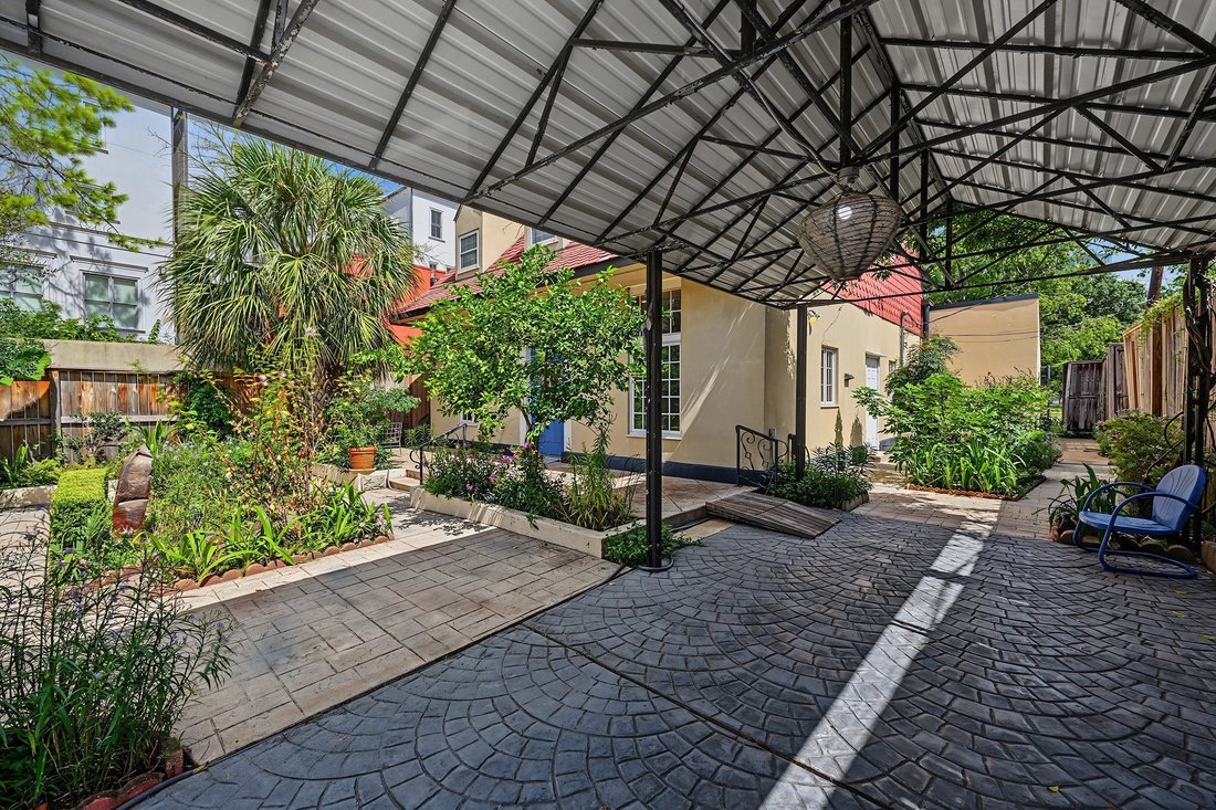 House in Houston, Texas, United States 4 - 18564043