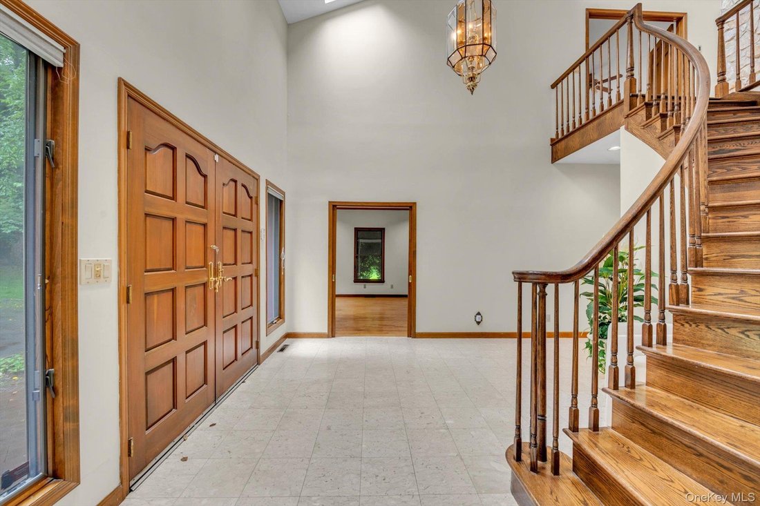 House in Old Westbury, New York, United States 4 - 18562911