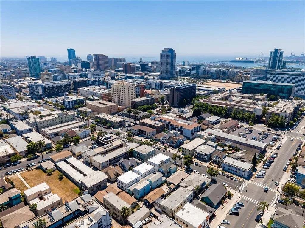 Signal Hill, California, United States 5 - 18562193