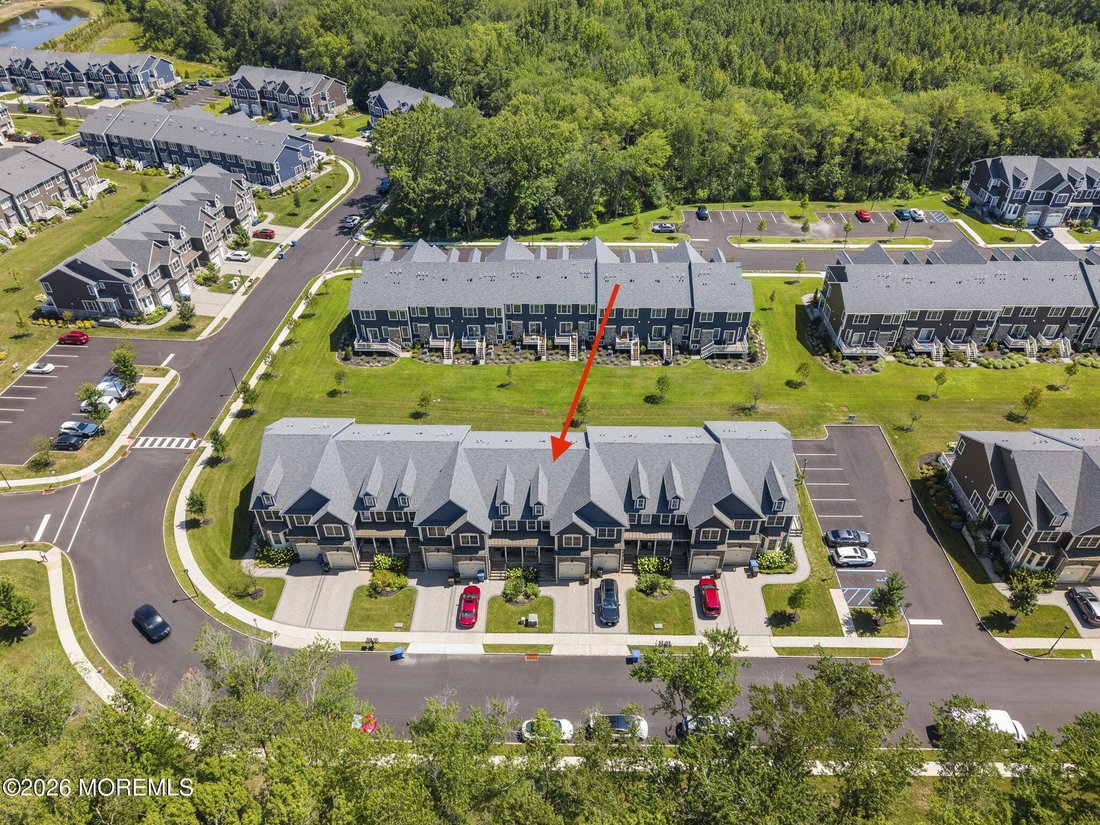 Condo in Old Bridge Township, New Jersey, United States 4 - 18564901
