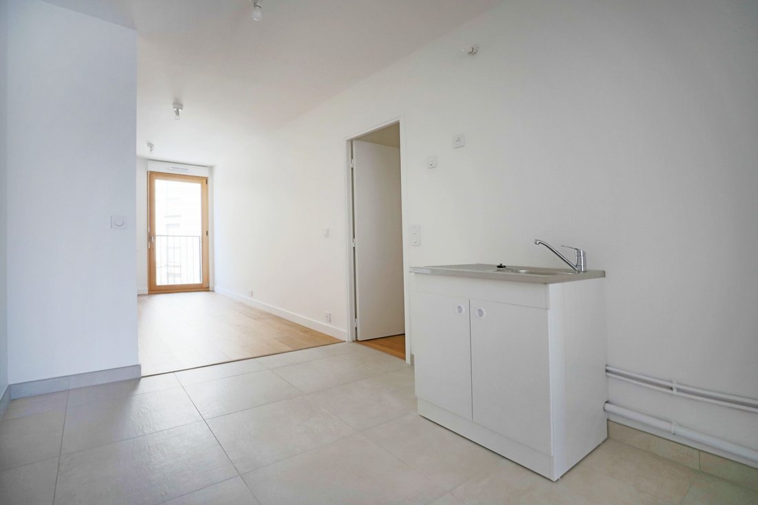 Apartment in Arrondissement of Bobigny, Ile-de-France, France 4 - 18564352