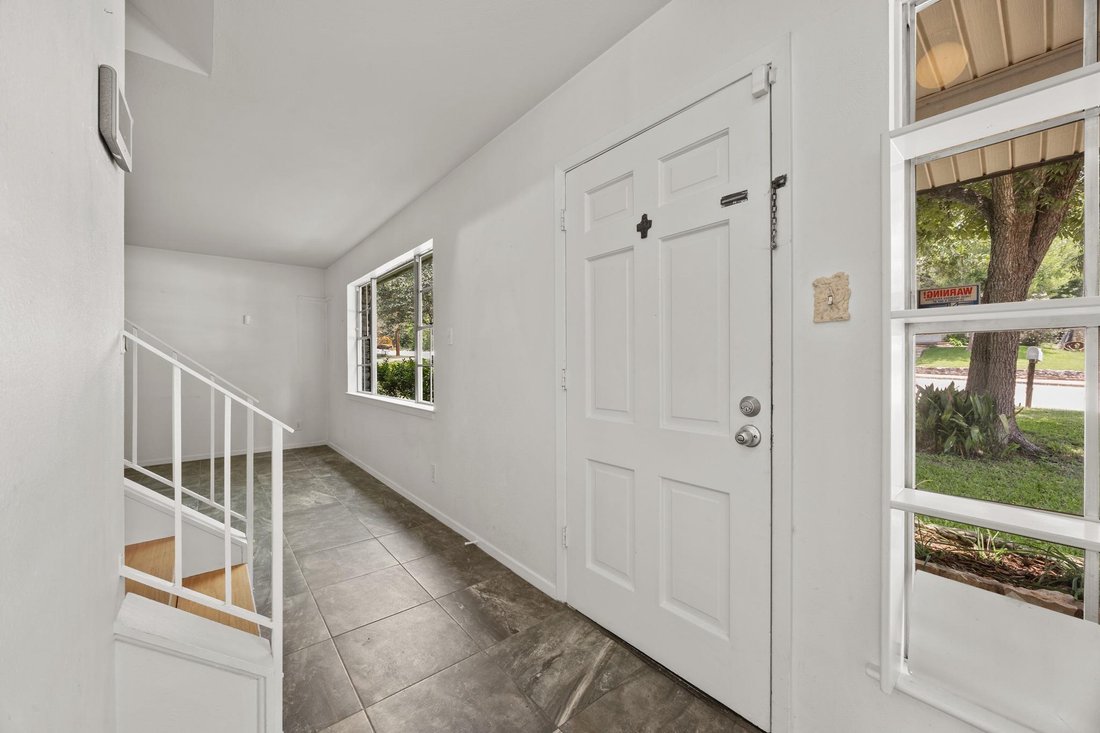 House in Austin, Texas, United States 5 - 18561987